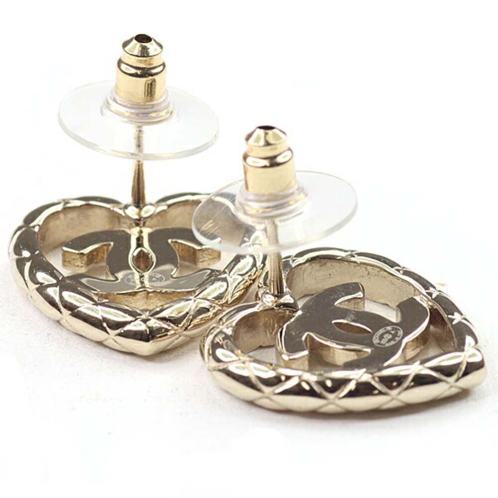 Chanel Cc Logo Heart Earrings Gold-Tone #250148C12B - Picture 5 of 6
